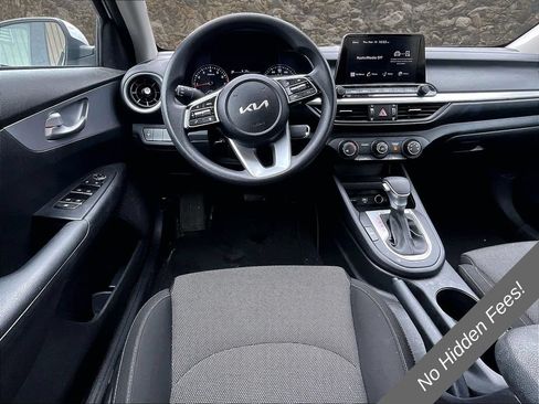 Used 2023 Kia Forte LXS FWD image 5