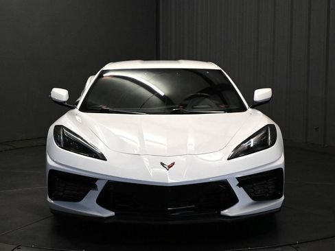 Used 2021 Chevrolet Corvette Stingray Preferred Cpe w/ Z51 Performance Package RWD image 2