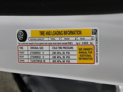 Used 2024 Chevrolet Traverse RS w/ LPO, Floor Liner Package image 38