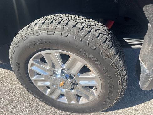 Used 2024 Chevrolet Silverado 2500 High Country w/ High Country Premium Package image 10