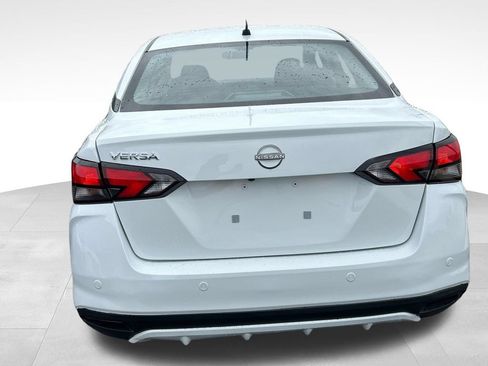 Used 2025 Nissan Versa S w/ Trunk Package FWD image 4