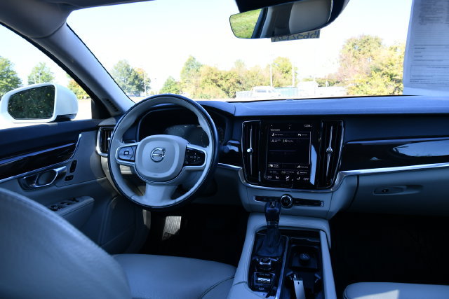 Used 2018 Volvo S90 T5 Momentum w/ Momentum Plus Package AWD/4WD image 17