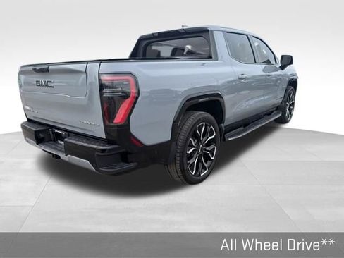 Used 2024 GMC Sierra EV Denali image 15