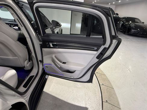 Used 2022 Porsche Panamera GTS image 60