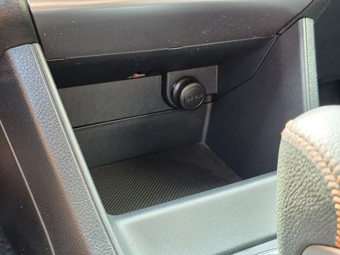 Used 2017 Subaru Crosstrek 2.0i Limited image 38