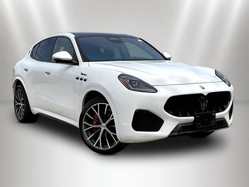 Used 2023 Maserati Grecale Modena AWD/4WD image 3
