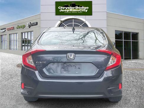 Used 2018 Honda Civic EX image 7