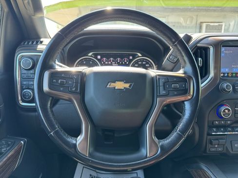 Used 2022 Chevrolet Silverado 2500 High Country w/ Z71 Off-Road Package AWD/4WD image 15
