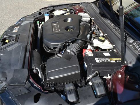 Used 2017 Lincoln MKZ Select w/ Climate Package FWD image 27