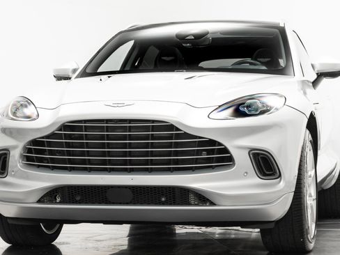 Used 2022 Aston Martin DBX image 5