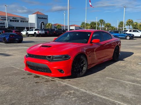 Used 2022 Dodge Charger Scat Pack RWD image 2