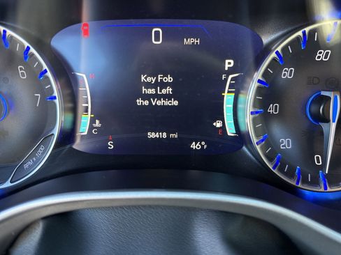 Used 2025 Chrysler Pacifica Select image 20