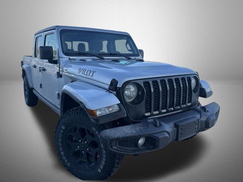 Used 2022 Jeep Gladiator Willys image 2