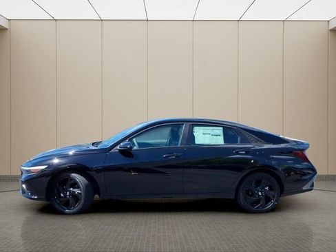 New 2026 Hyundai Elantra Sport FWD image 5