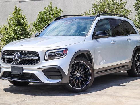 Used 2023 Mercedes-Benz GLB 250 image 1
