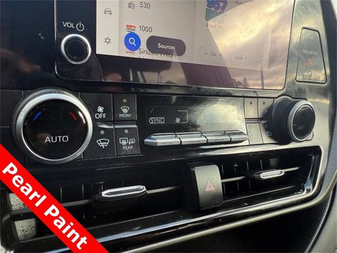 Used 2023 Toyota Highlander L image 30