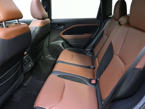 Used 2026 Subaru Forester Touring AWD/4WD image 21