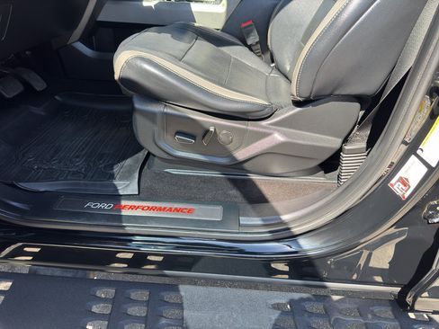 Used 2018 Ford F150 Raptor w/ Equipment Group 802A Luxury AWD/4WD image 9