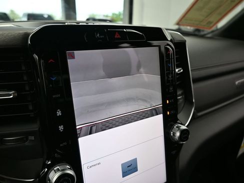 Used 2025 RAM 1500 Laramie image 23
