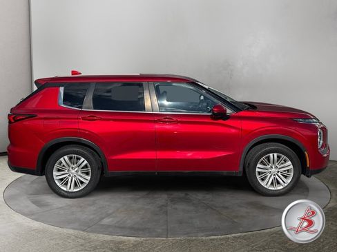Used 2022 Mitsubishi Outlander ES AWD/4WD image 8