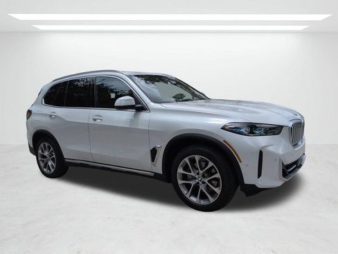 New 2026 BMW X5 sDrive40i w/ Parking Assistance Package RWD image 2
