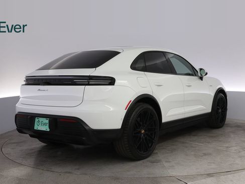 Used 2024 Porsche Macan 4 Electric AWD/4WD image 3