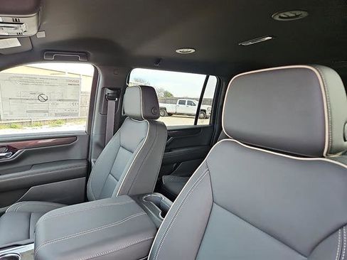 New 2026 GMC Yukon XL Elevation w/ LPO, Floor Liner Package image 12
