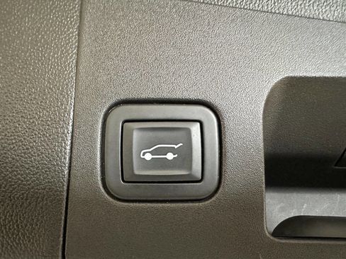 Used 2018 Cadillac XT5 Luxury image 28