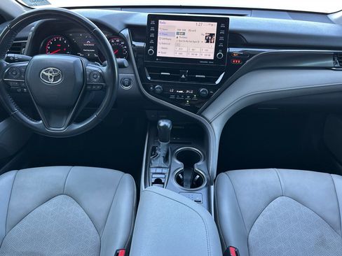 Used 2022 Toyota Camry XSE FWD image 13