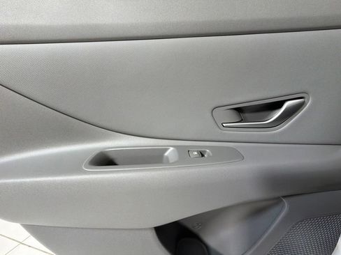 Certified 2025 Hyundai Elantra SEL FWD image 26