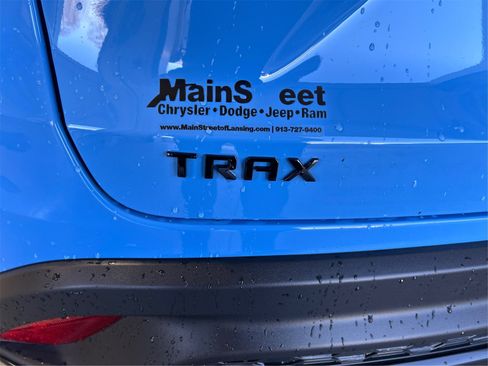 Used 2024 Chevrolet Trax RS w/ Sunroof Package image 25