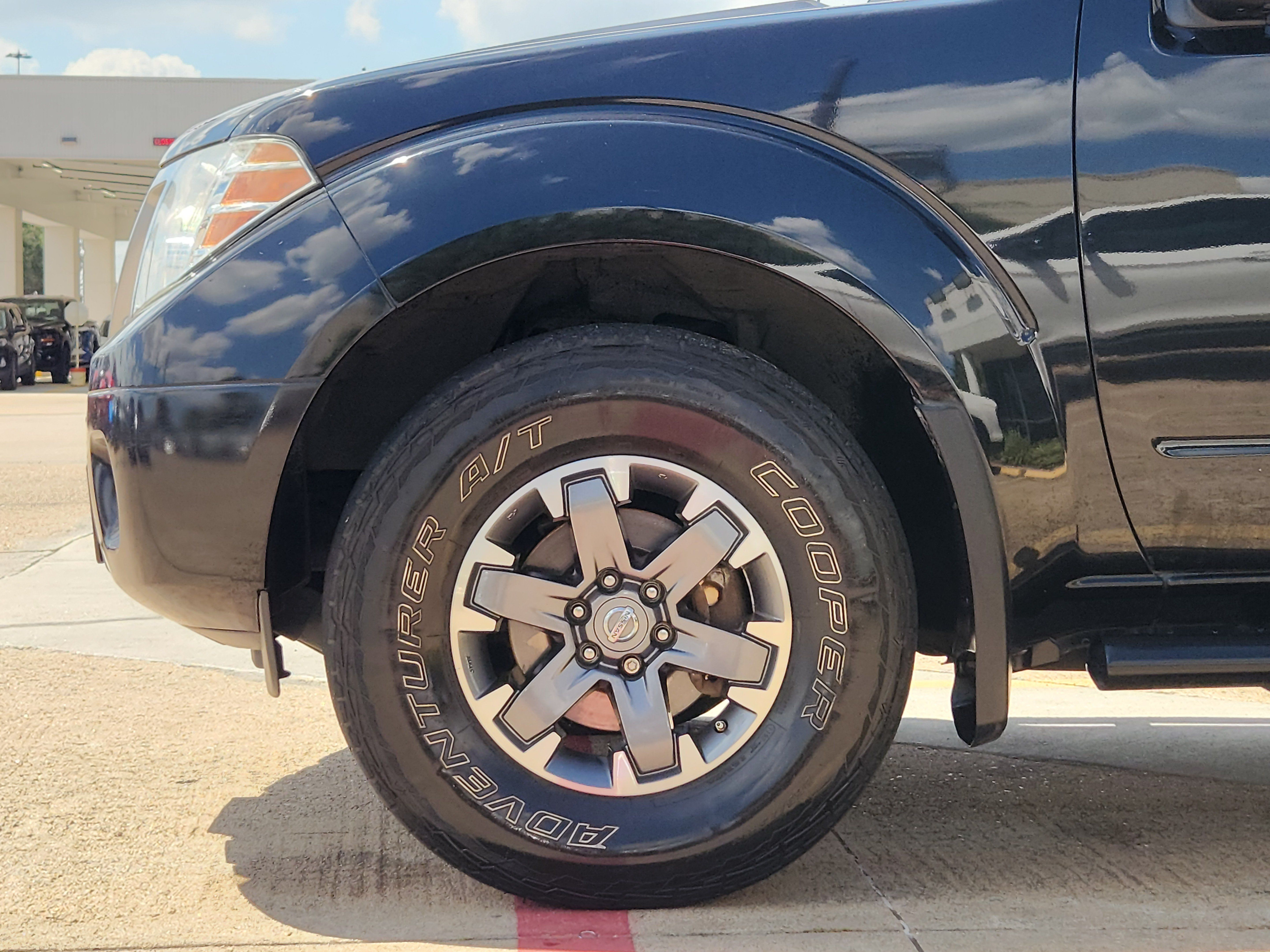 Used 2019 Nissan Frontier Desert Runner RWD image 5