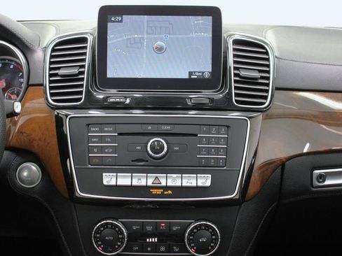 Used 2017 Mercedes-Benz GLE 400 4MATIC image 50