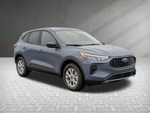 New 2026 Ford Escape Active w/ Cold Weather Package AWD/4WD image 1
