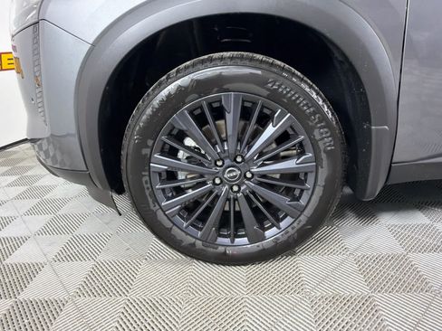 New 2026 Nissan Pathfinder SL w/ SL Premium Package FWD image 11