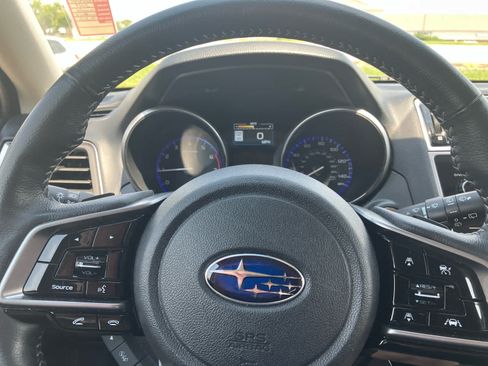 Used 2019 Subaru Outback 2.5i Touring w/ Popular Package #3A AWD/4WD image 16