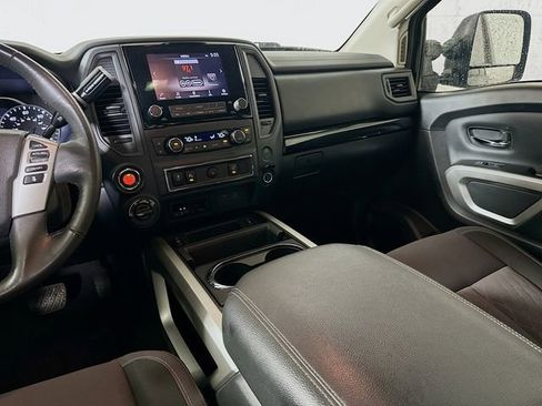 Used 2024 Nissan Titan SV w/ SV Convenience Package image 23