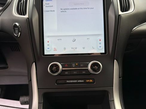 Used 2022 Ford Edge SEL w/ Convenience Package image 27