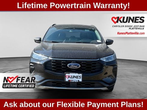 Used 2023 Ford Escape ST-Line AWD/4WD image 2