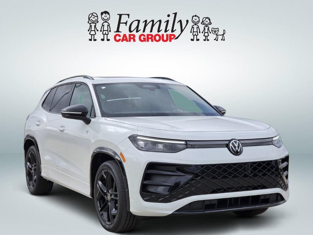 New 2026 Volkswagen Tiguan SE R-Line FWD image 2