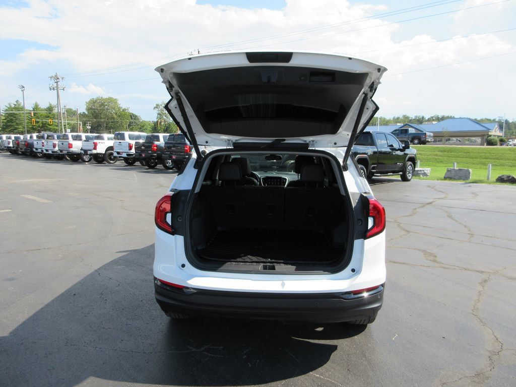Certified 2024 GMC Terrain SLT w/ Elevation Edition AWD/4WD image 8