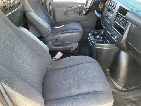Used 2019 GMC Savana 2500 w/ Driver Convenience Package RWD image 14