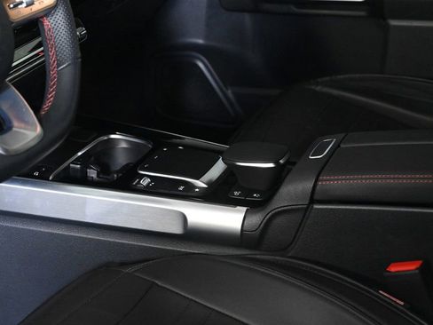 Used 2022 Mercedes-Benz GLB 35 AMG 4MATIC image 19