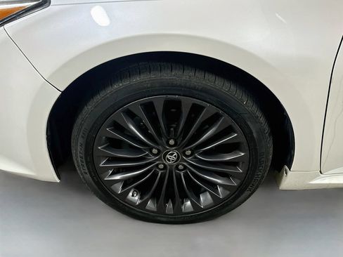 Used 2017 Toyota Avalon Touring FWD image 8