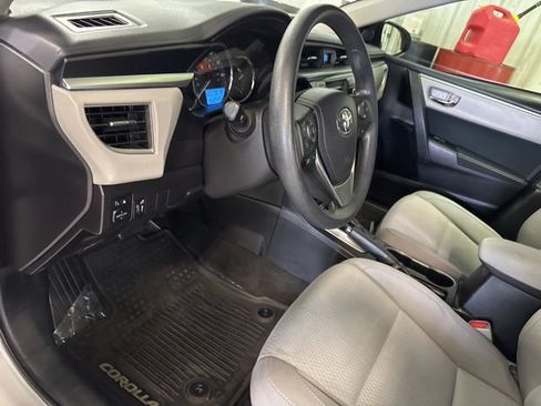 Used 2016 Toyota Corolla LE FWD image 24