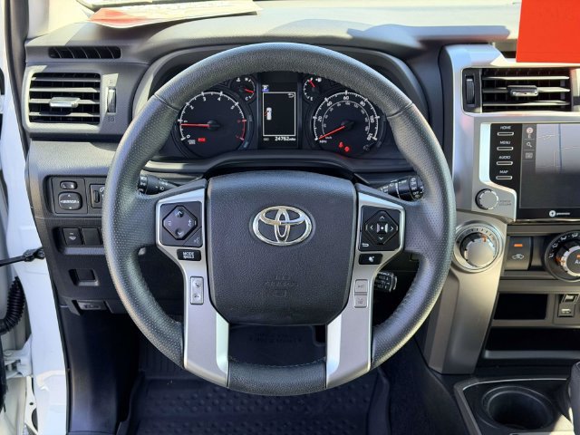 Used 2021 Toyota 4Runner SR5 Premium w/ Moonroof Package AWD/4WD image 19