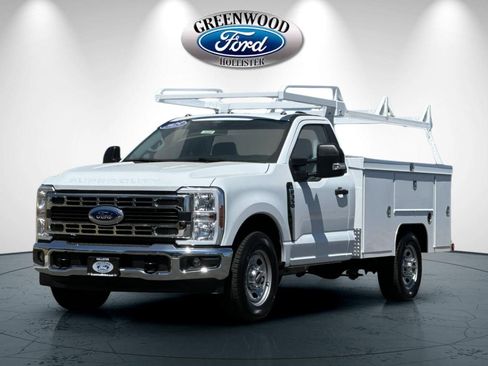 New 2025 Ford F350 XL w/ XL Chrome Package image 8