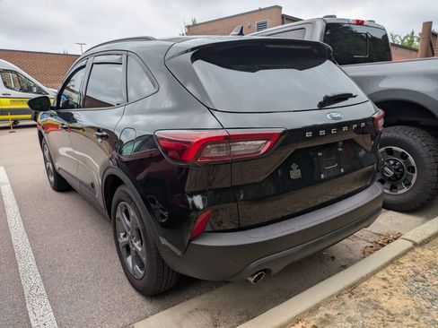Used 2025 Ford Escape ST-Line w/ Tech Pack #1 FWD image 4