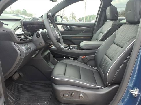 New 2026 Buick Enclave Avenir image 11