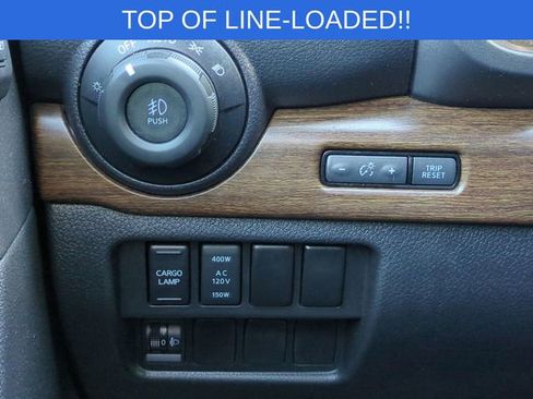 Used 2021 Nissan Titan Platinum Reserve w/ Moonroof Package image 21